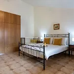 Sos Candhaleris By Interhome *