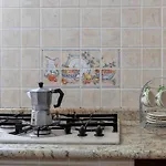 Sos Candhaleris By Interhome
