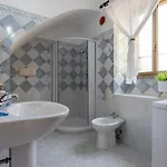 Sos Candhaleris By Interhome